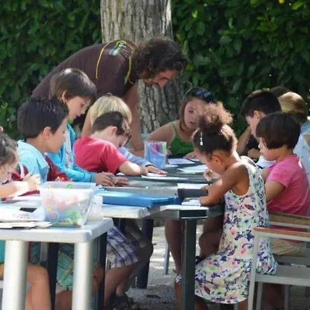 Camping 4 Etoiles - Parc Aquatique - Ccaadeh キャンプ場